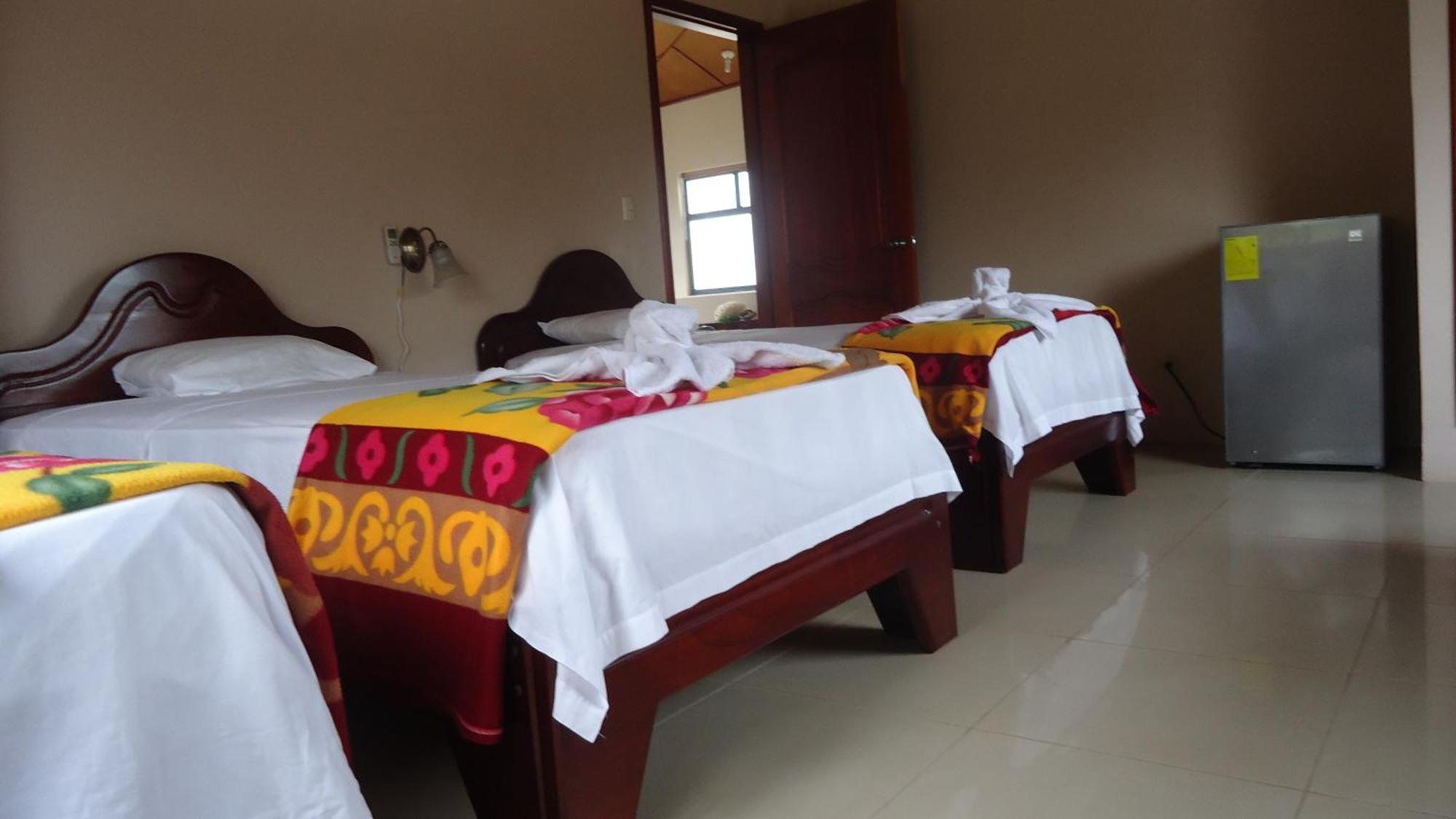 Casa Los Delfines Hotell Puerto Villamil Eksteriør bilde