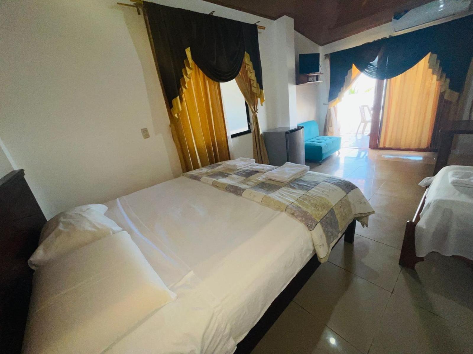 Casa Los Delfines Hotell Puerto Villamil Eksteriør bilde