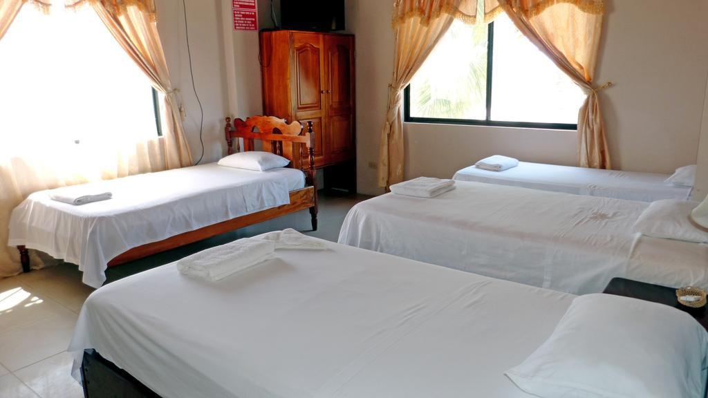 Casa Los Delfines Hotell Puerto Villamil Eksteriør bilde