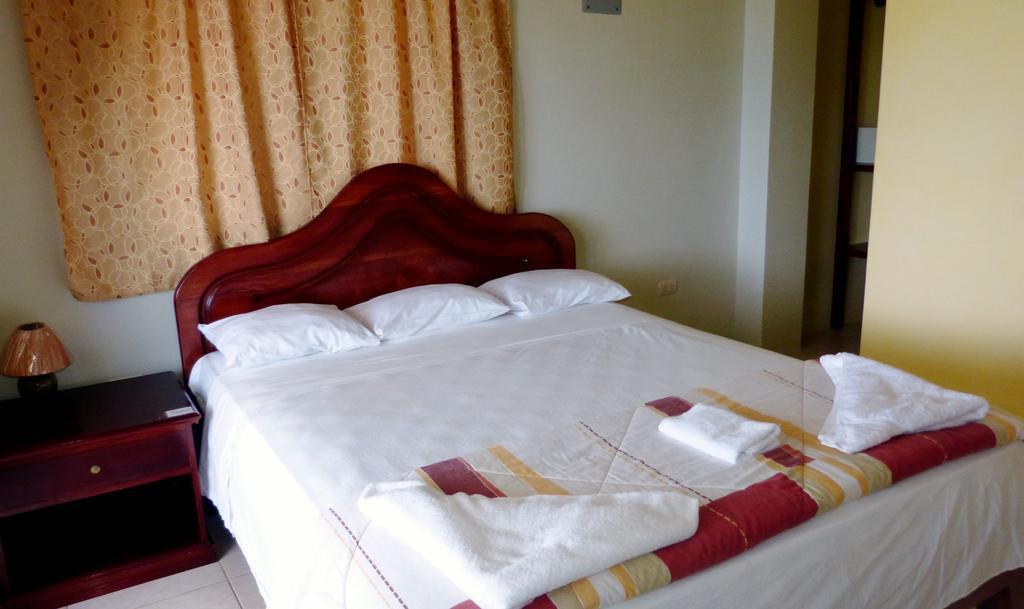 Casa Los Delfines Hotell Puerto Villamil Eksteriør bilde